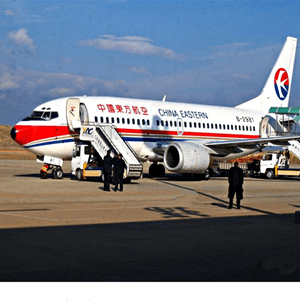 通辽机场空运航空快运业稳步发展的原因是什么？